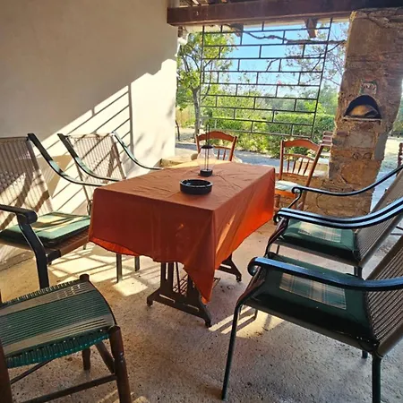 Villa Mikri Vrisi