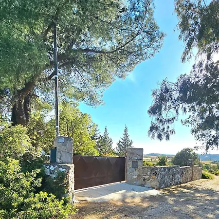 Mikri Vrisi Perivolia (Evia)