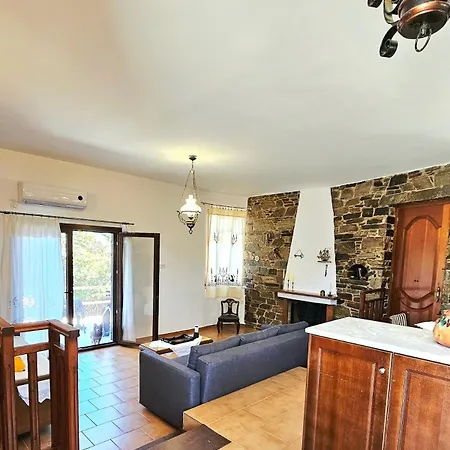 Villa Mikri Vrisi *